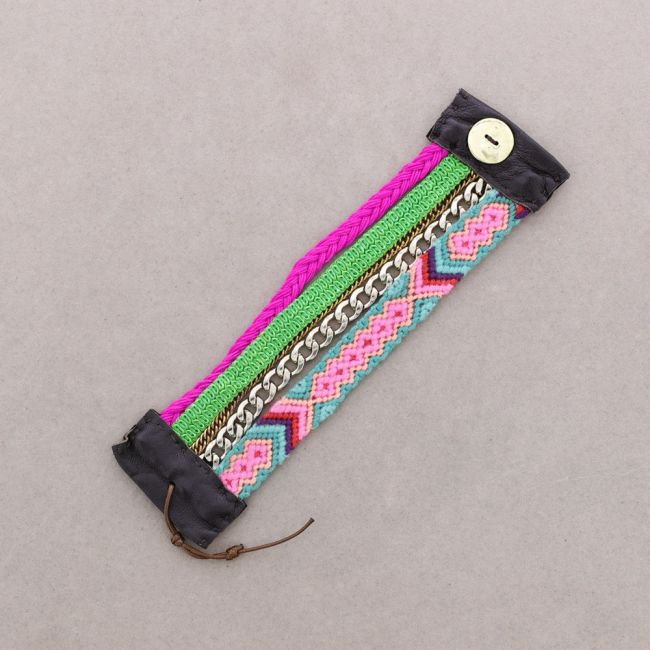 PULSERA VARIAS MULTICOLORES CIERRE CUERO