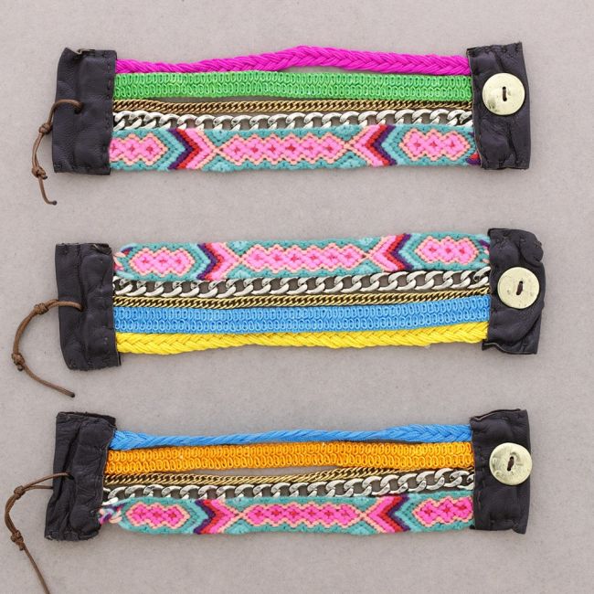 PULSERA VARIAS MULTICOLORES CIERRE CUERO