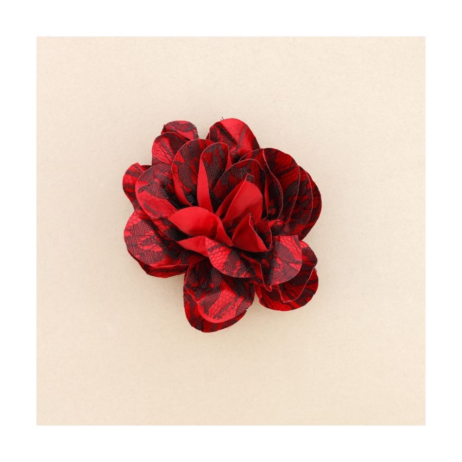 LACE FLOWER BROOCH