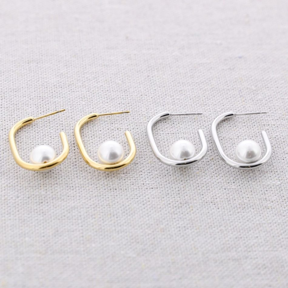 IMITATION PEARL RECTANGULAR HOOP EARRINGS