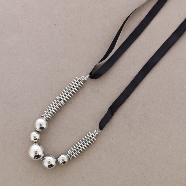 COLLAR RASO CUENTAS METAL