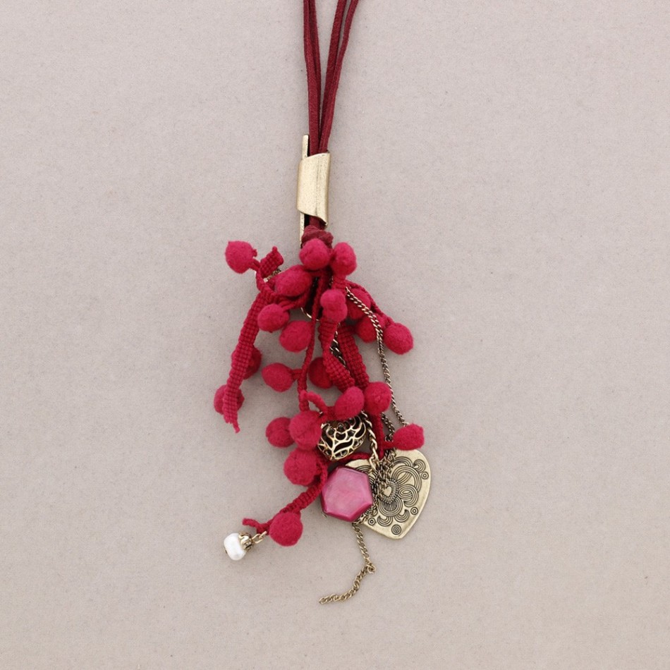 LONG POMPOM PENDANT NECKLACE