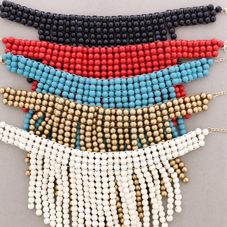 COLLAR BABERO BOLAS MADERA 2