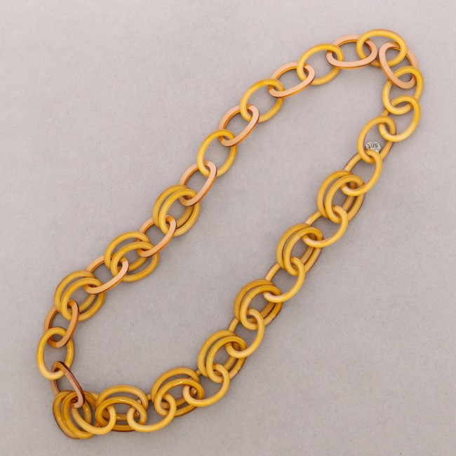 COLLAR LARGO ESLABONES RESINA