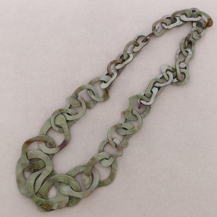 LONG RESIN LINK NECKLACE