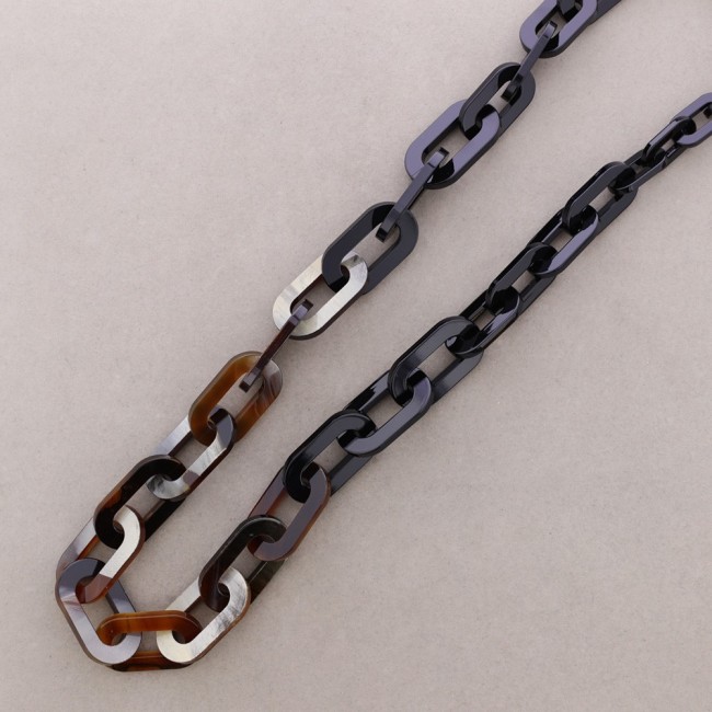 LONG TWO-TONE RESIN LINK NECKLACE