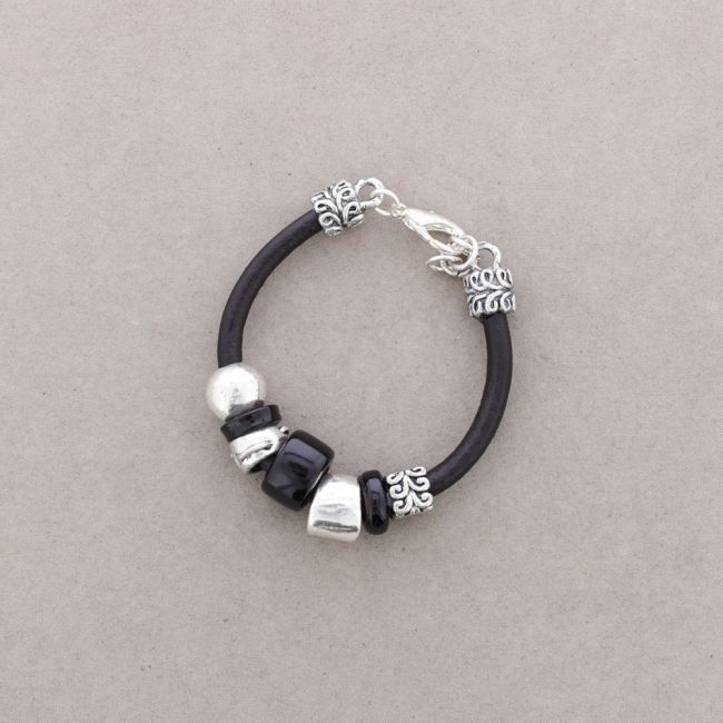 PULSERA CUERO METAL RESINA
