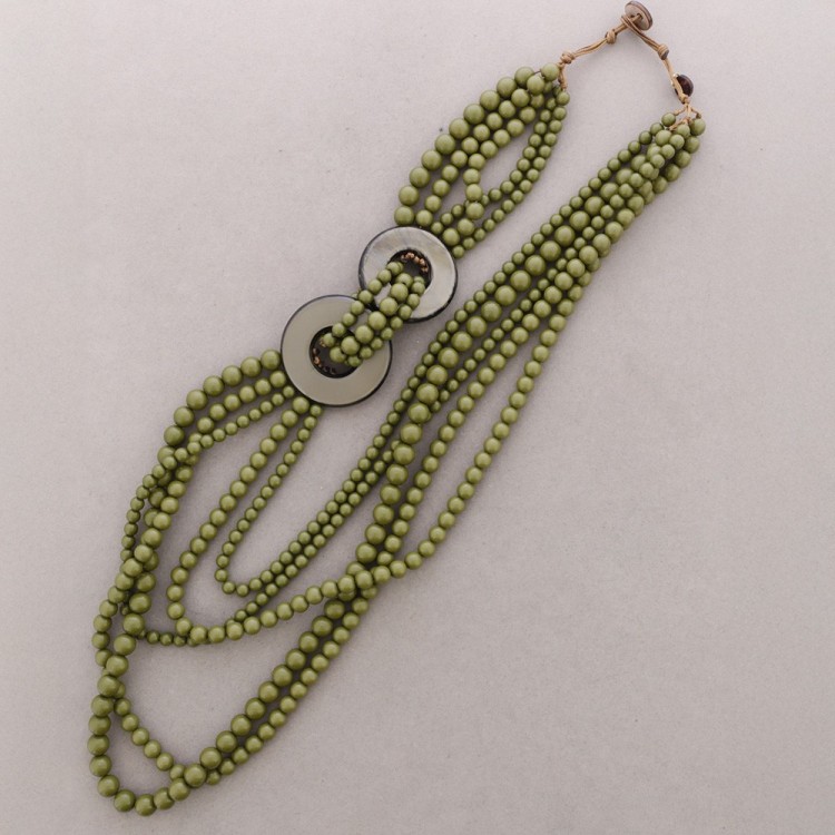 COLLAR LARGO BOLAS ESLABONES RESINA