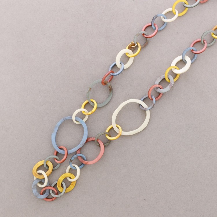COLLAR LARGO ESLABONES RESINA 2