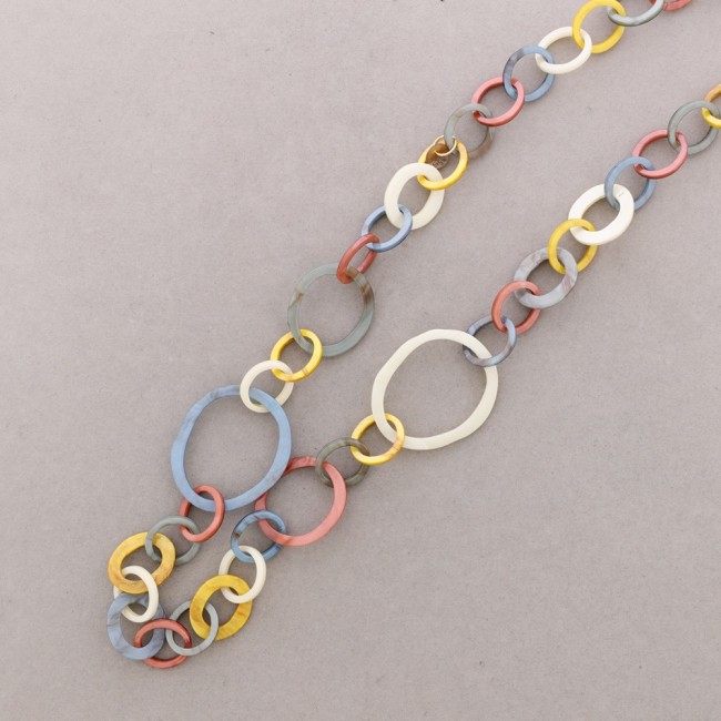 LONG RESIN LINK NECKLACE