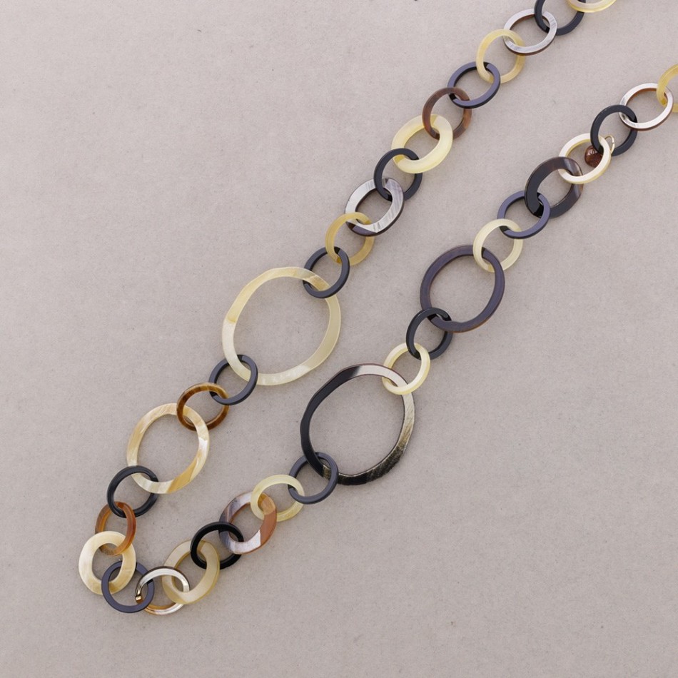 LONG RESIN LINK NECKLACE