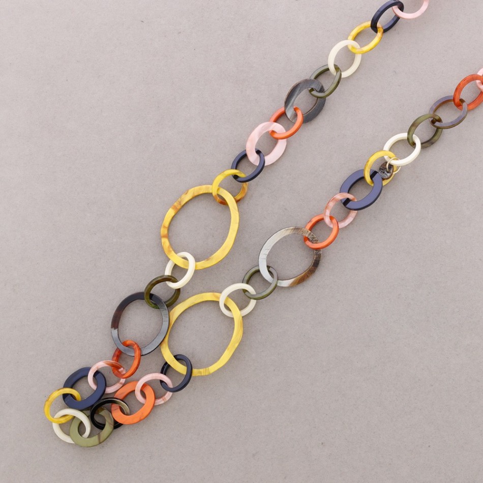 COLLAR LARGO ESLABONES RESINA