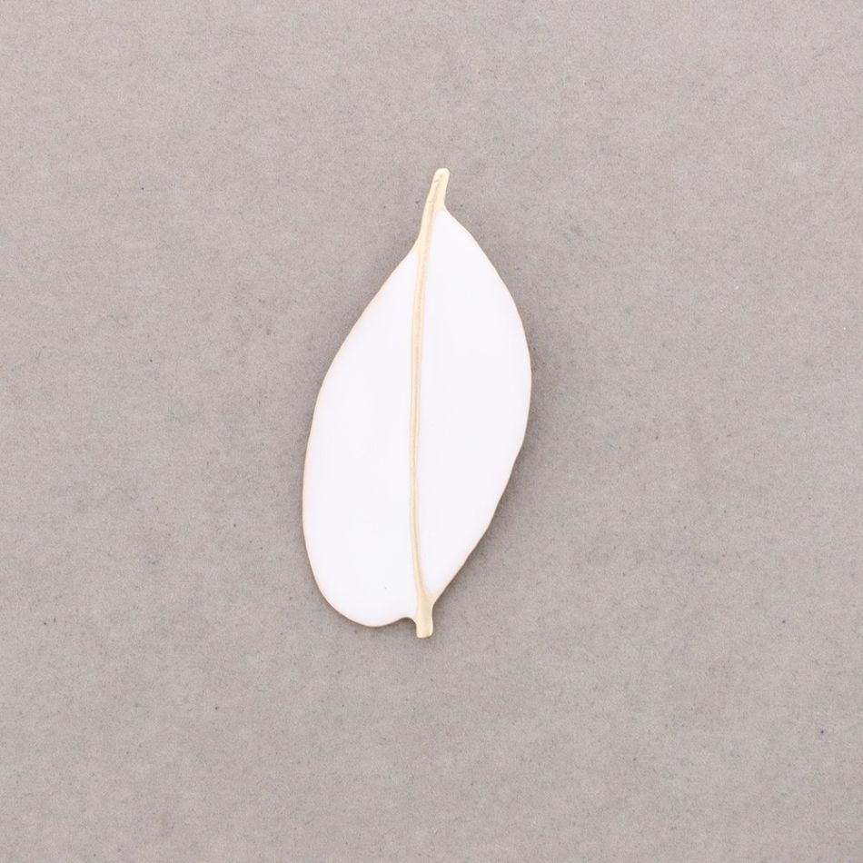 METAL ENAMEL LEAF BROOCH