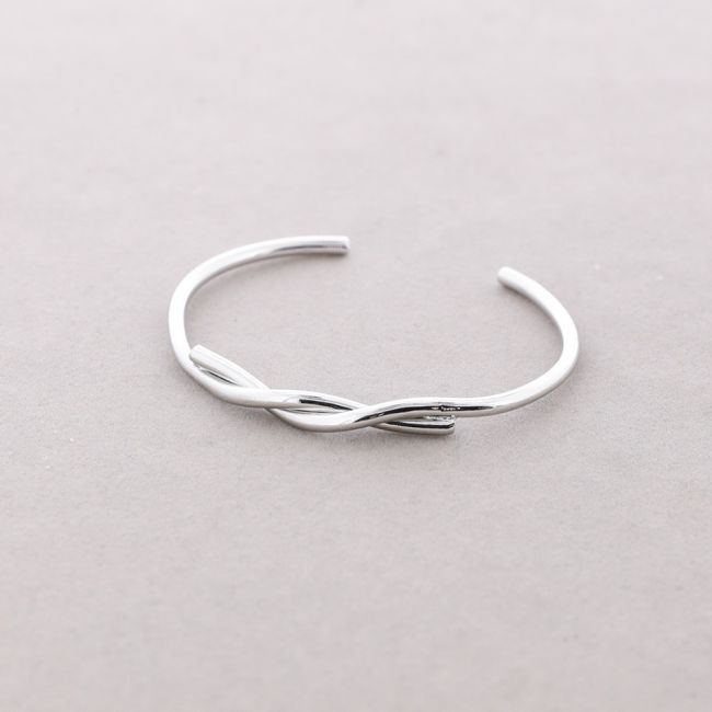 ADJUSTABLE METAL BRAID BRACELET