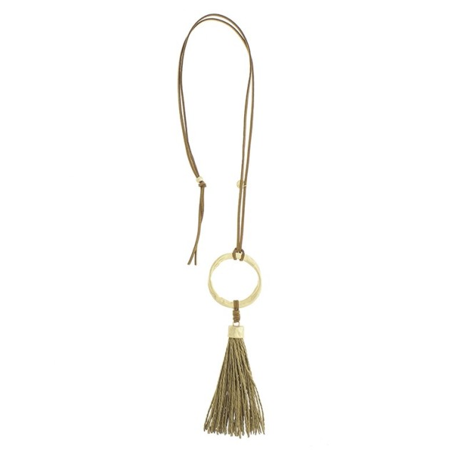 COLLAR LARGO COLGANTE ANILLA METAL FLECO RAFIA