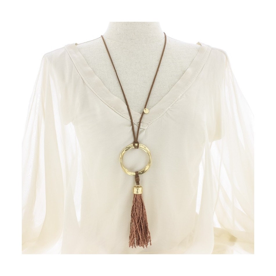 COLLAR LARGO COLGANTE ANILLA METAL FLECO RAFIA