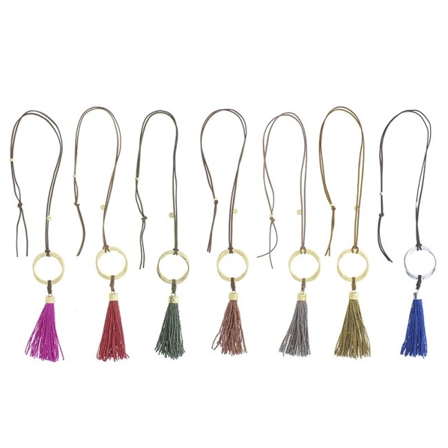 COLLAR LARGO COLGANTE ANILLA METAL FLECO RAFIA
