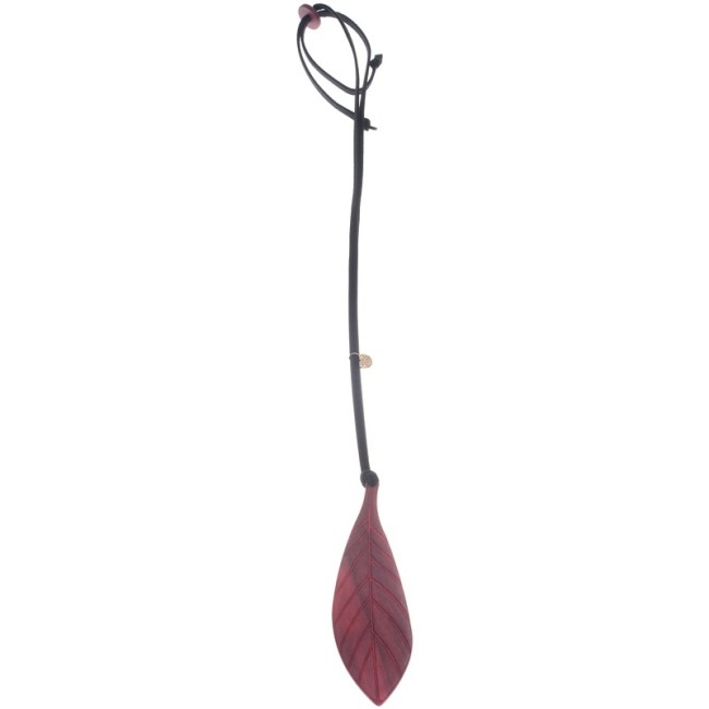 COLLAR LARGO COLGANTE HOJA RESINA MATE
