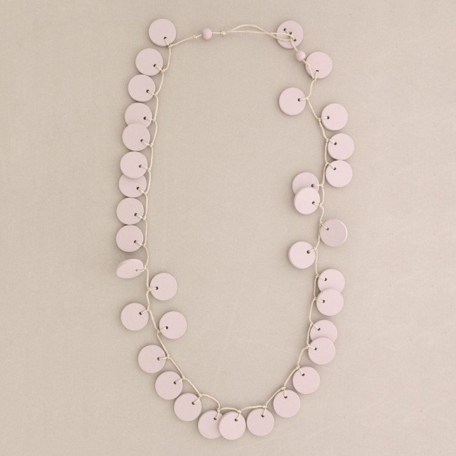 LONG WOODEN MEDALS NECKLACE