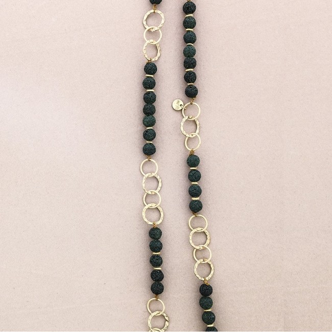 COLLAR LARGO CUENTAS LAVAS ANILLAS METAL