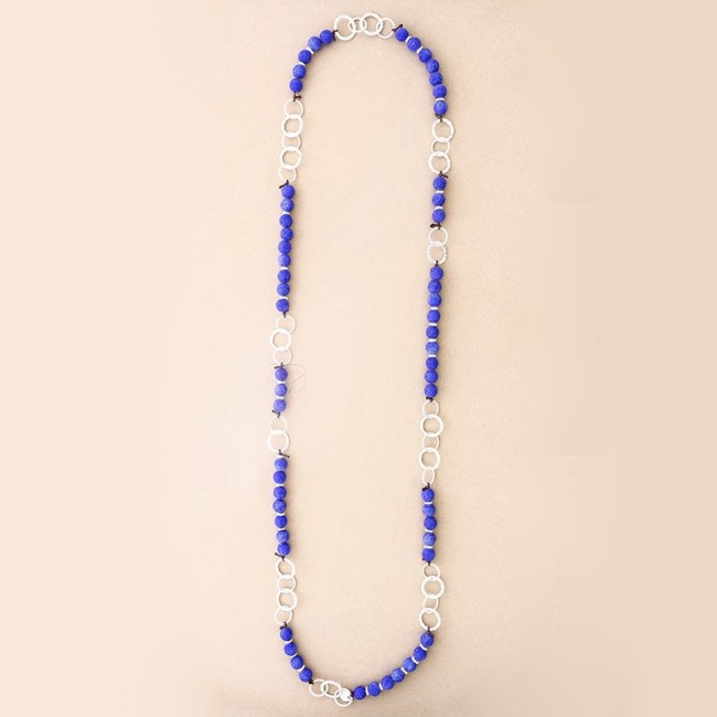 COLLAR LARGO CUENTAS LAVAS ANILLAS METAL