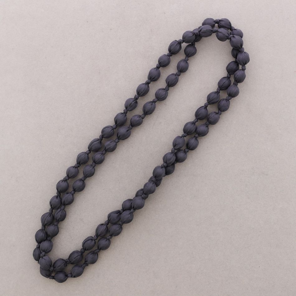 LONG NECKLACE WITH FABRIC LINED BALLS 160CM