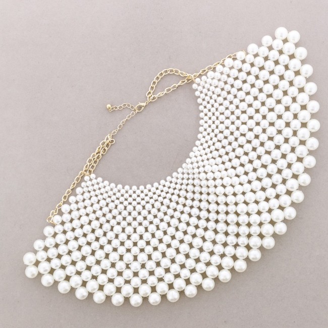 BIB NECKLACE WITH BALLS