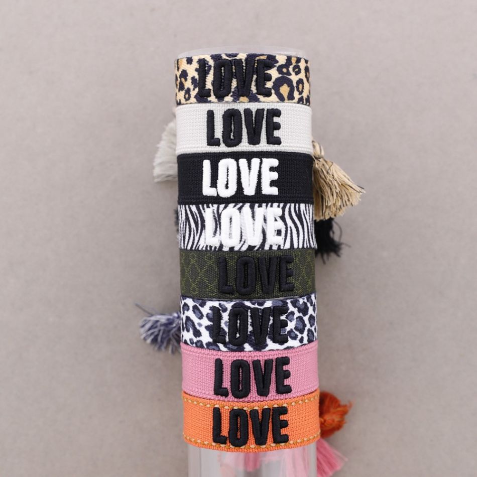PULSERA MACRAMÉ LOVE