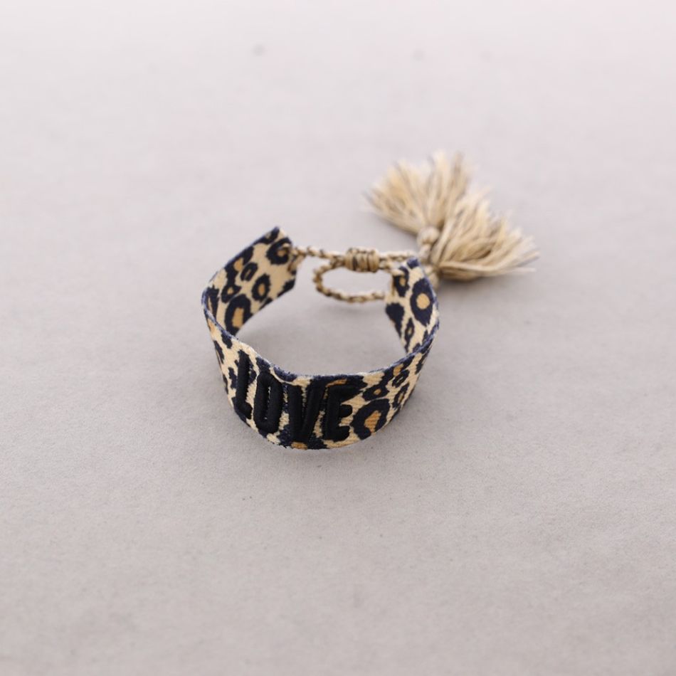 PULSERA MACRAMÉ LOVE