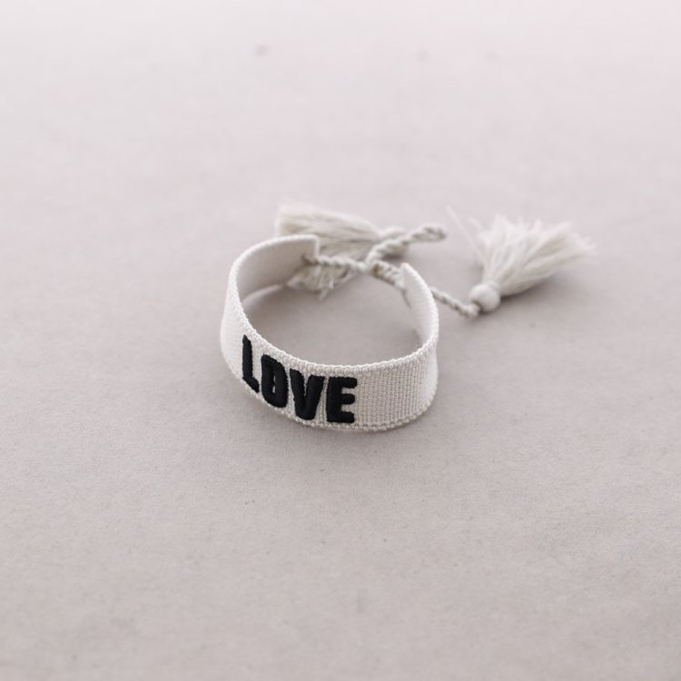 PULSERA MACRAMÉ LOVE 2
