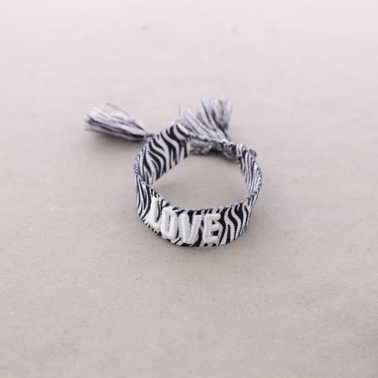 PULSERA MACRAMÉ LOVE