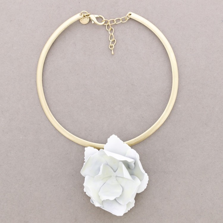 METAL ENAMEL FLOWER PENDANT NECKLACE
