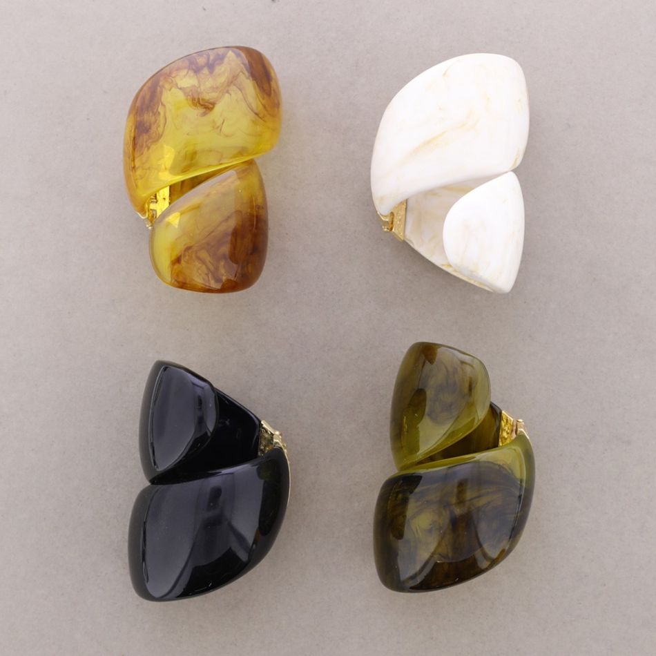 RIGID RESIN BRACELET