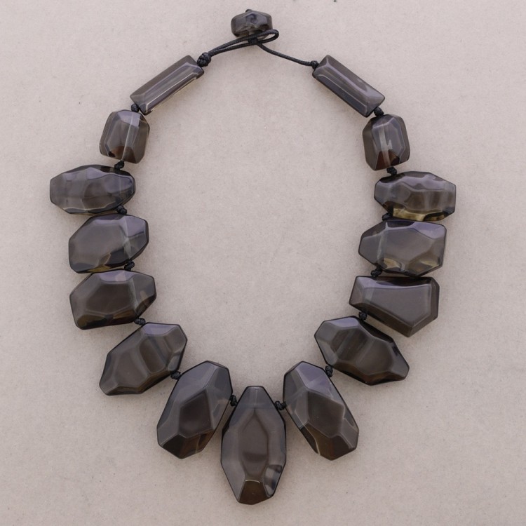 IRREGULAR RESIN BEAD CHOKER 2