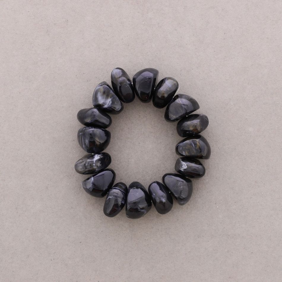 ELASTIC BRACELET WITH IRREGULAR RESIN BEADS