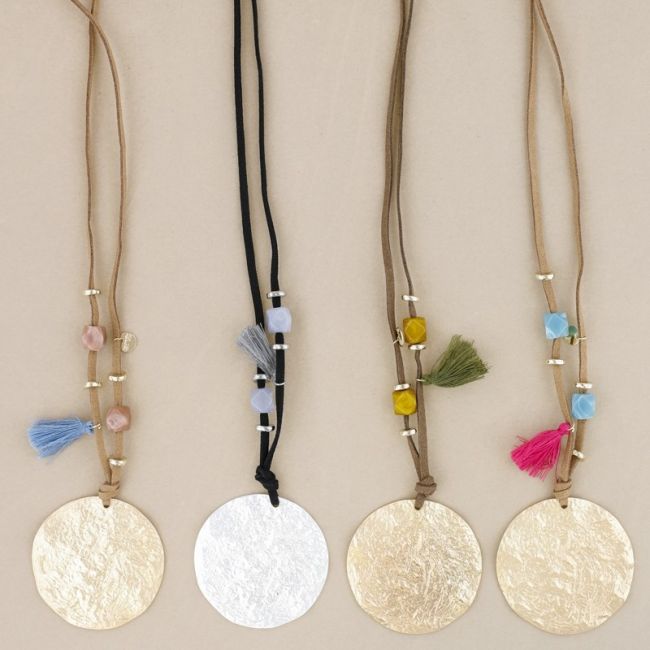 COLLAR LARGO COLGANTE MEDALLA METAL