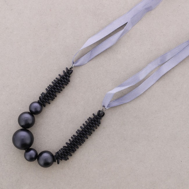 COLLAR RASO CUENTAS METAL