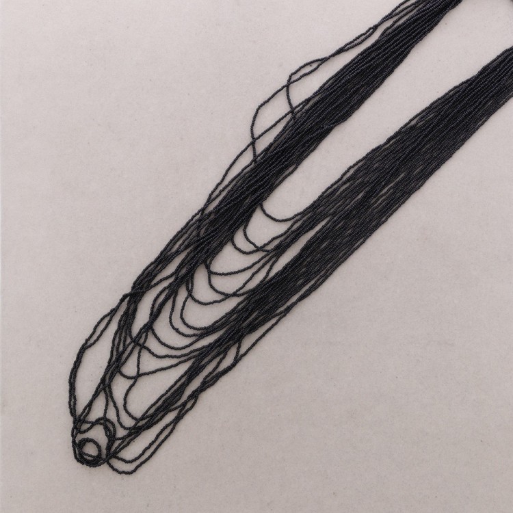 LONG BEAD NECKLACE