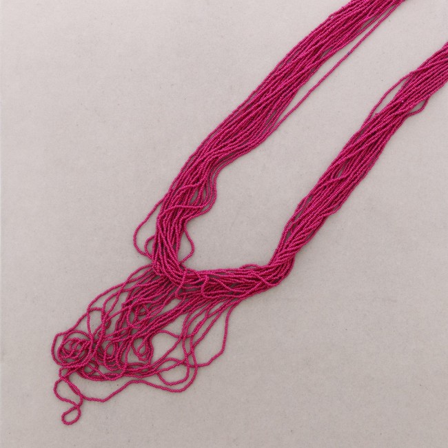 LONG BEAD NECKLACE