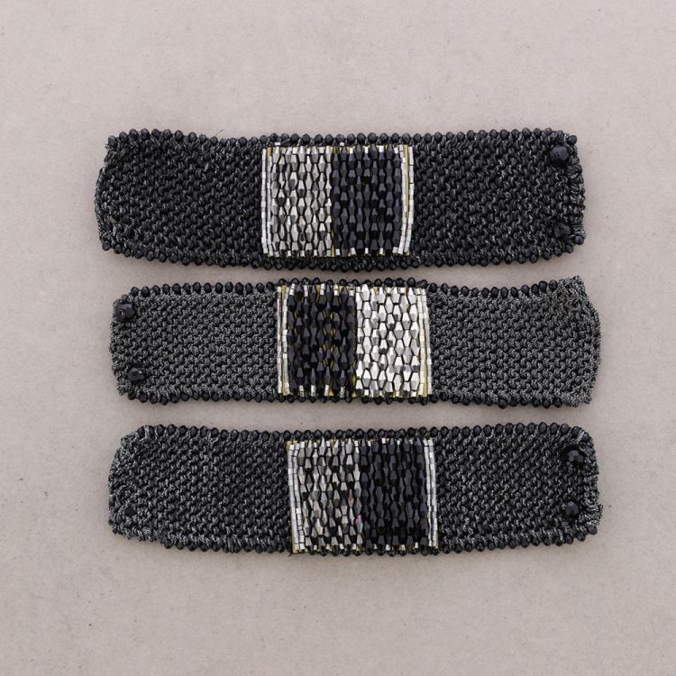 PULSERA TEJIDA CUENTAS 2