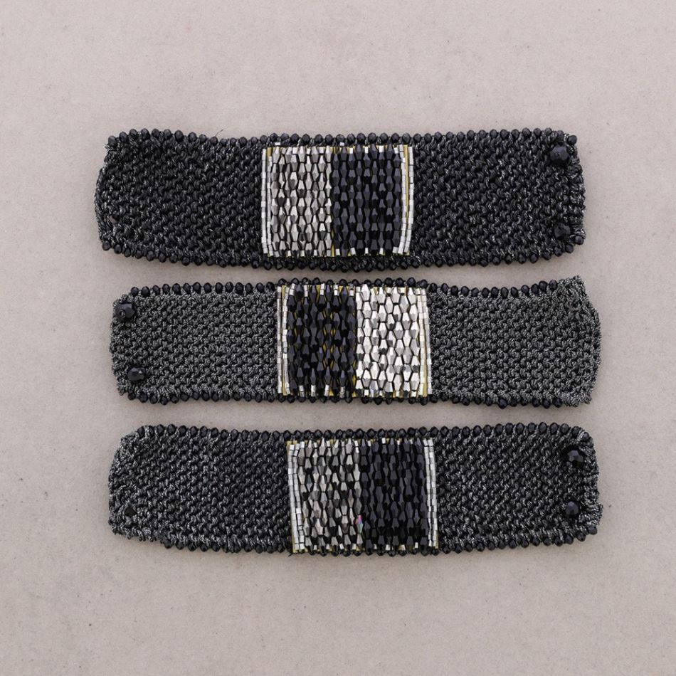 PULSERA TEJIDA CUENTAS