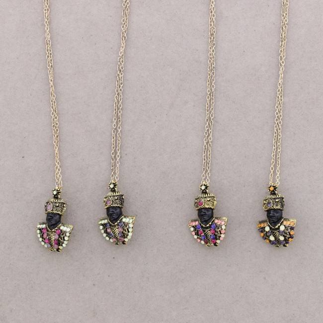 LONG PENDANT NECKLACE CRYSTAL HEAD