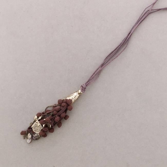 LONG NECKLACE WITH POMPOMS