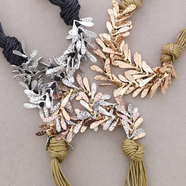 METAL BEADS SHORT NECKLACE