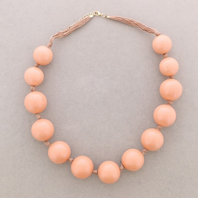 COLLAR BOLAS MADERA