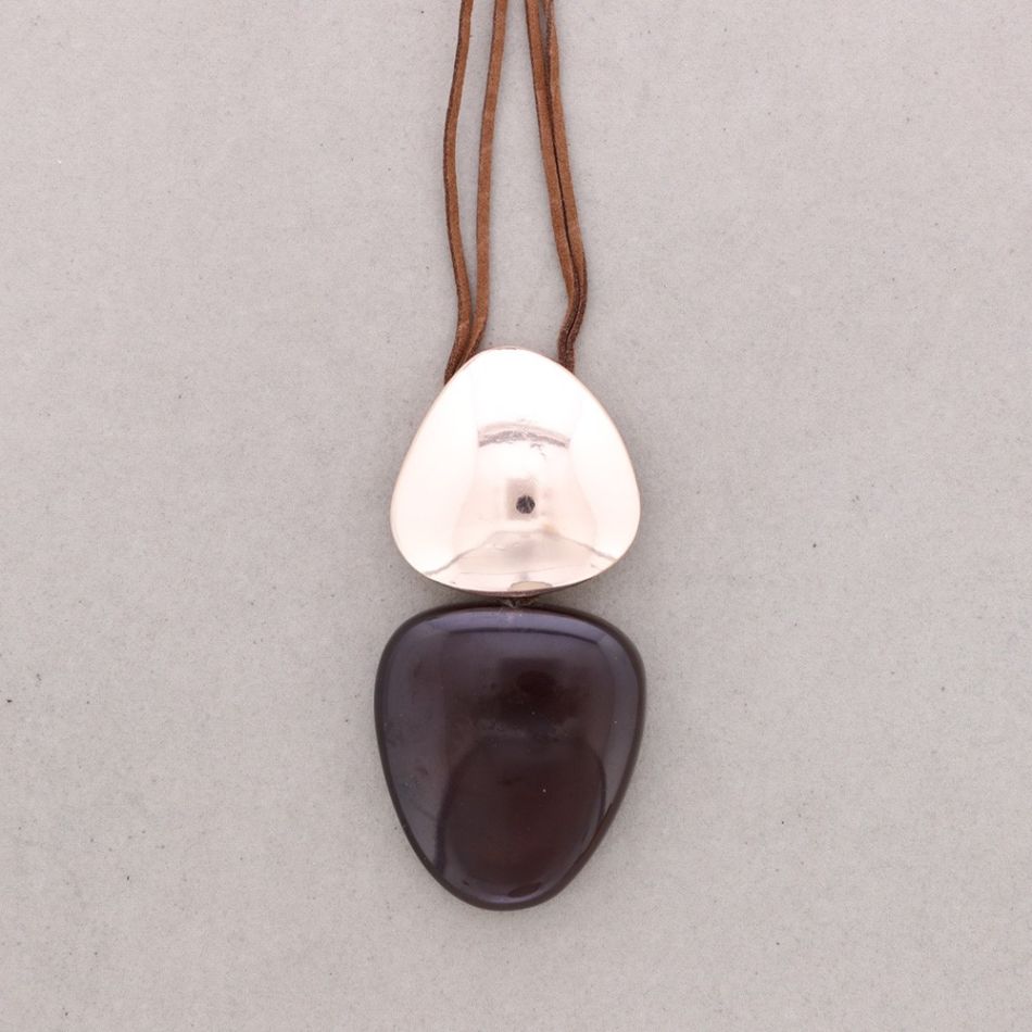 LONG NECKLACE METAL RESIN PENDANT