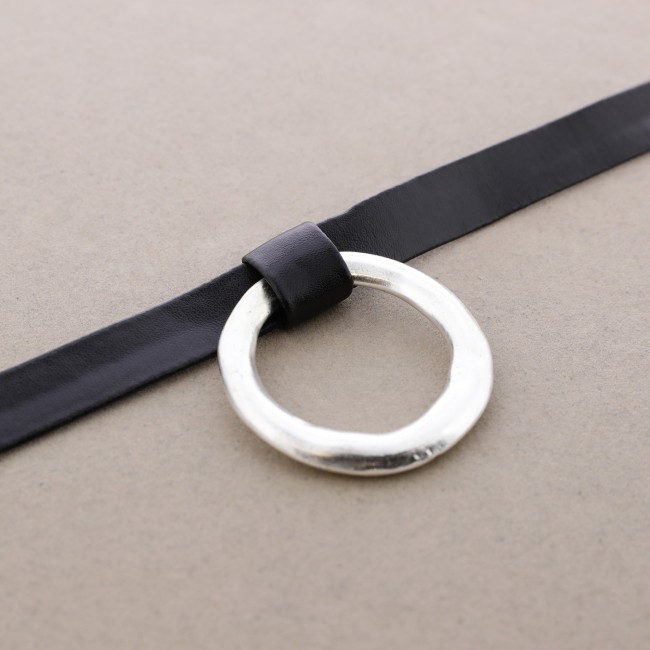METAL RING PENDANT CHOKER