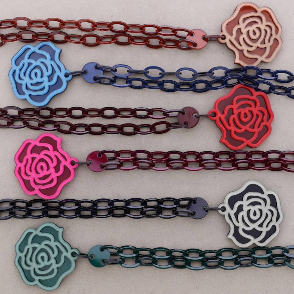 COLLAR LARGO COLGANTE RESINA