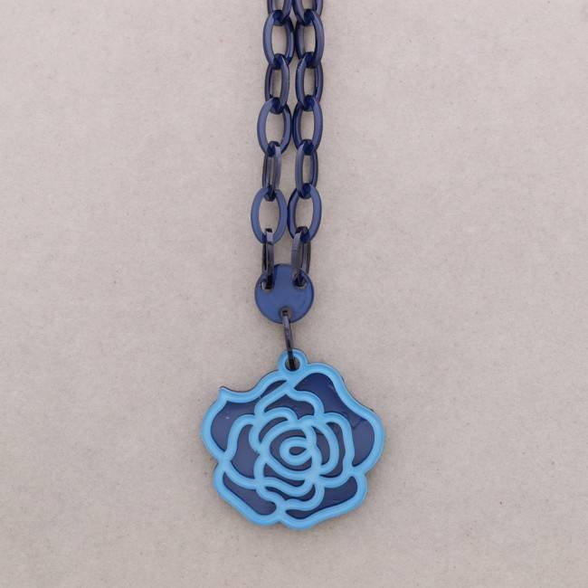 LONG PENDANT NECKLACE RESIN