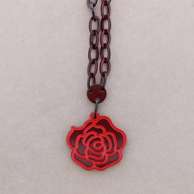 COLLAR LARGO COLGANTE RESINA